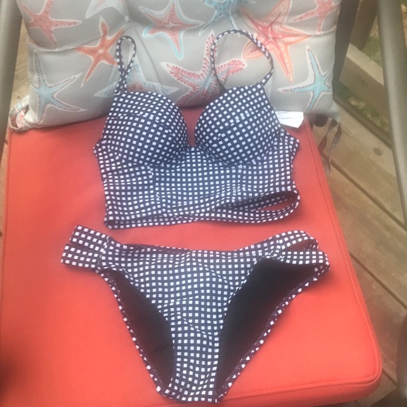 🌟 NWOT Boohoo Strappy Sexy Classy Gingham Bikini - Picture 3 of 8